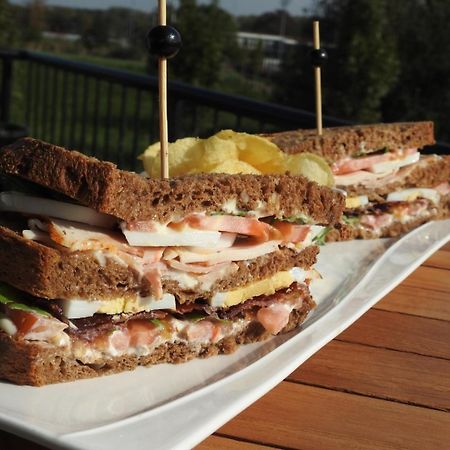 Cafe Brasserie Het Heerenhuis Het Kalf Екстер'єр фото